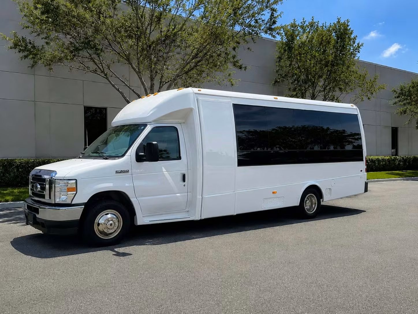 seaside 15 passenger minibus rental