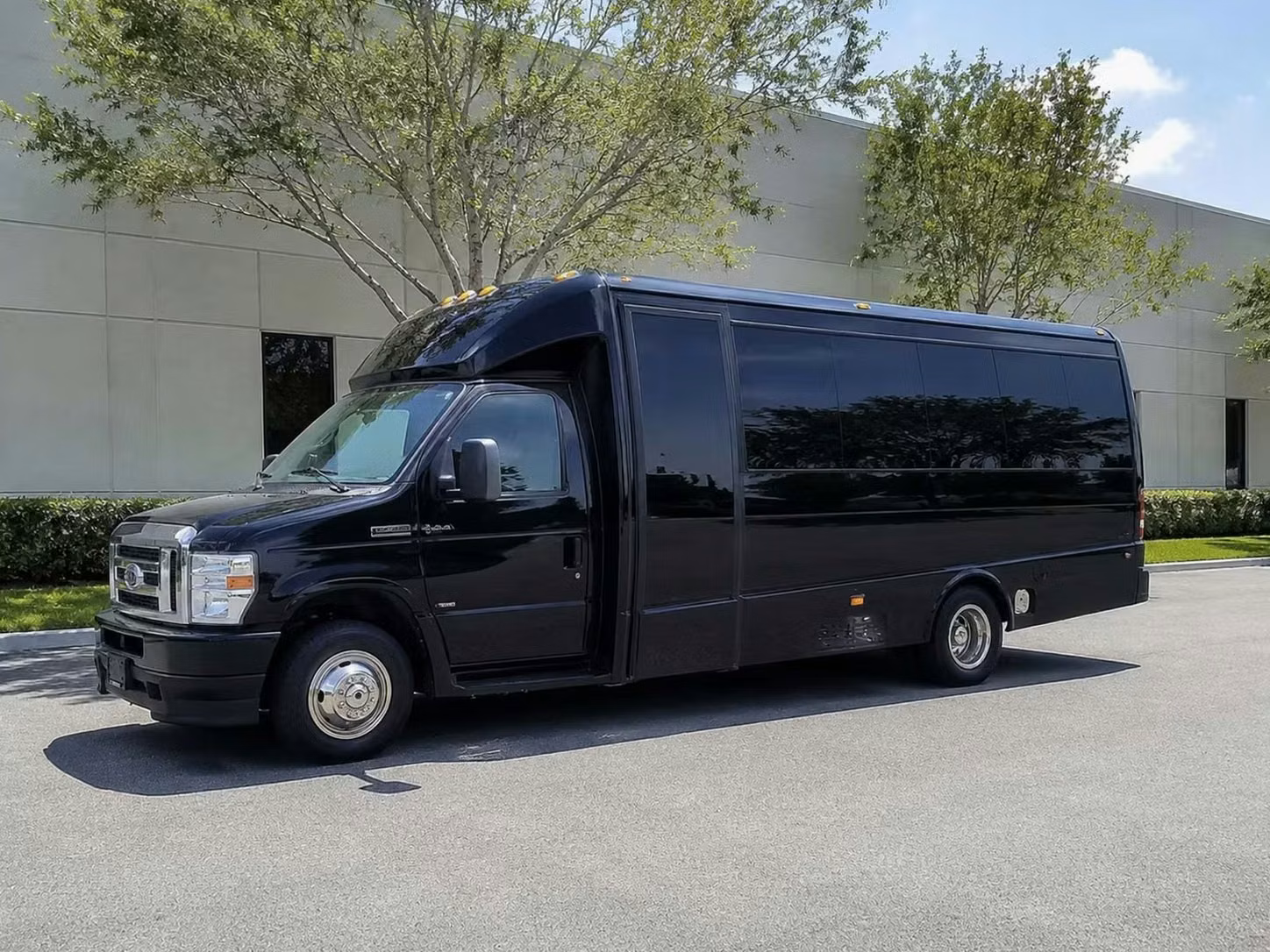 seaside 18 passenger minibus rental