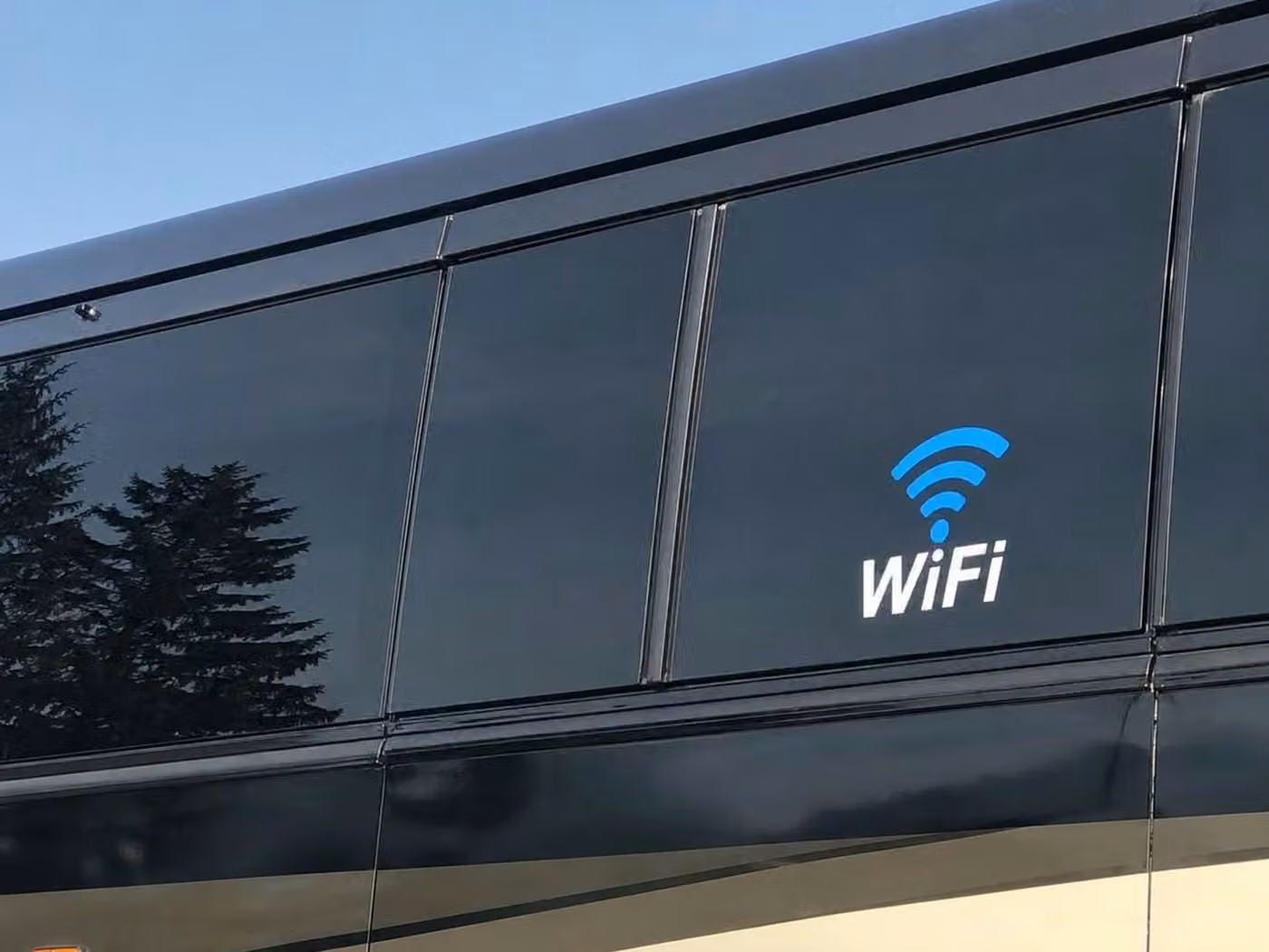 seaside 30 passenger minibus wifi