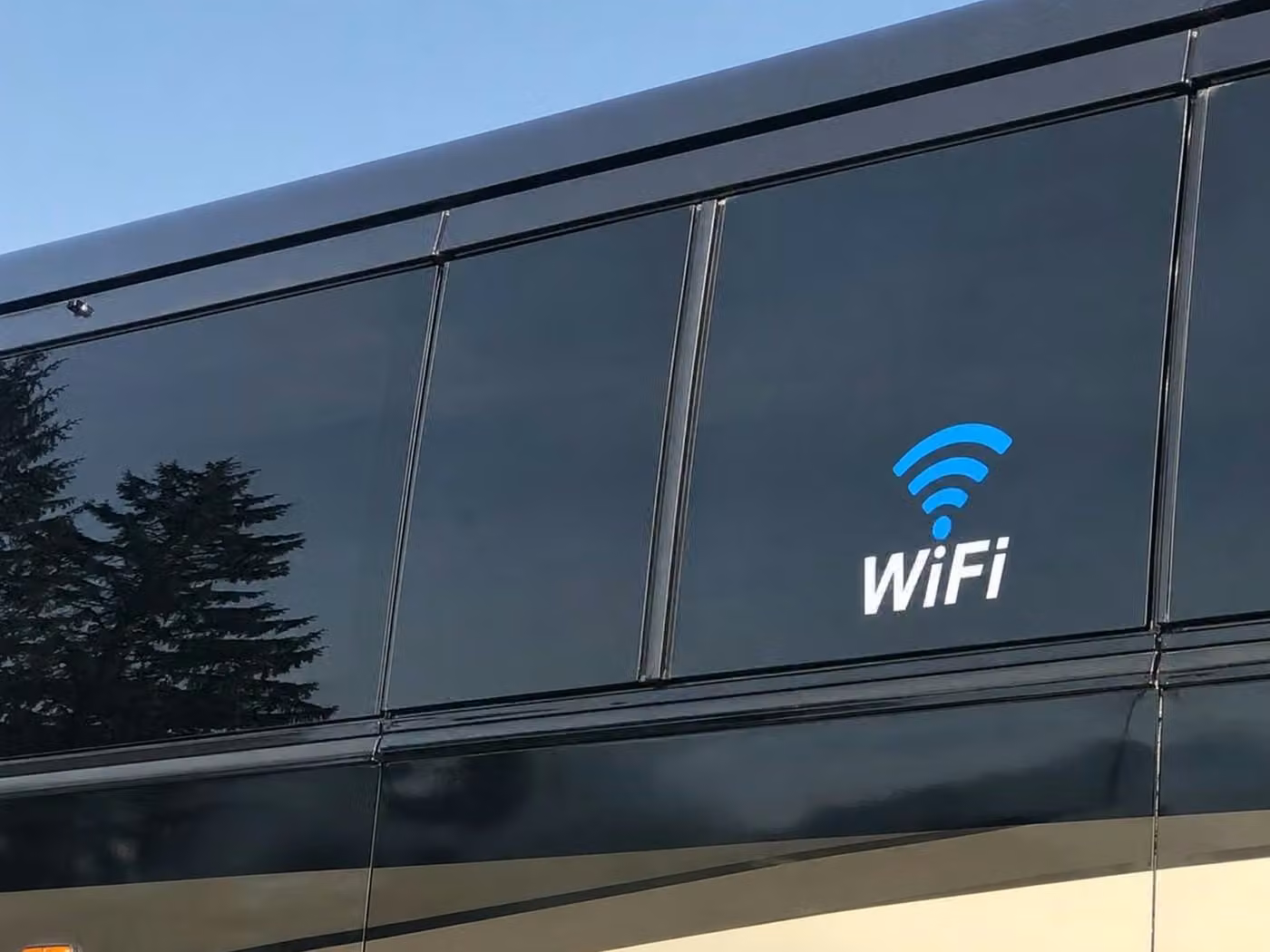 seaside 56 passenger charter bus wifi