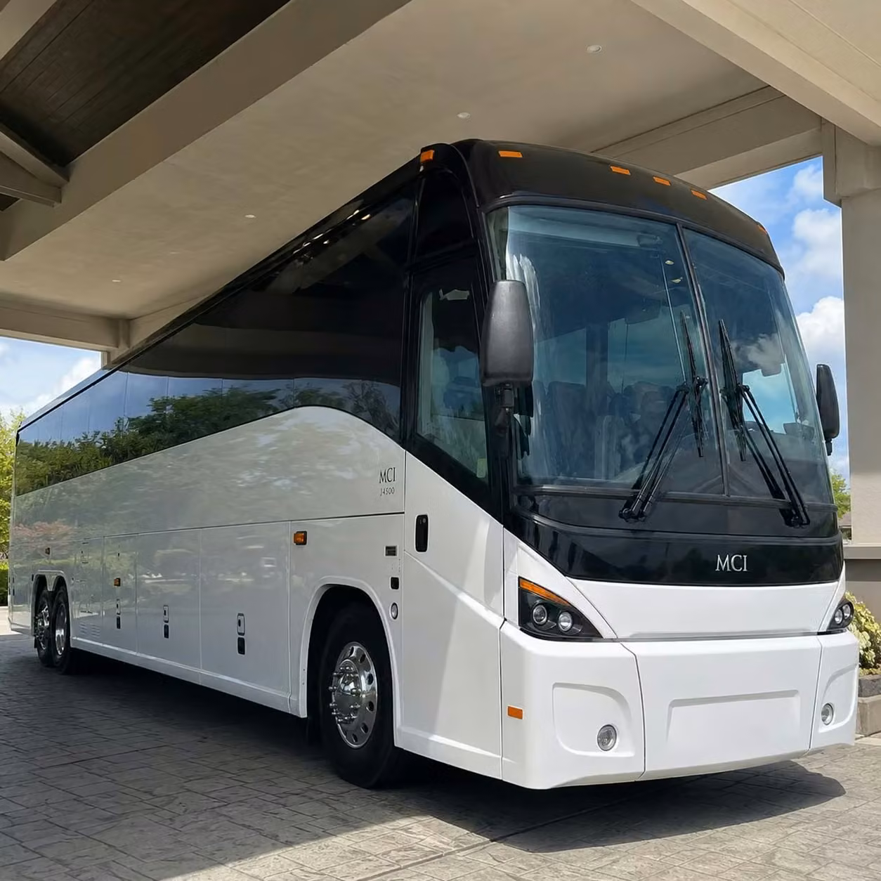 seaside bus rentals for military balls ceremonies and recruitment