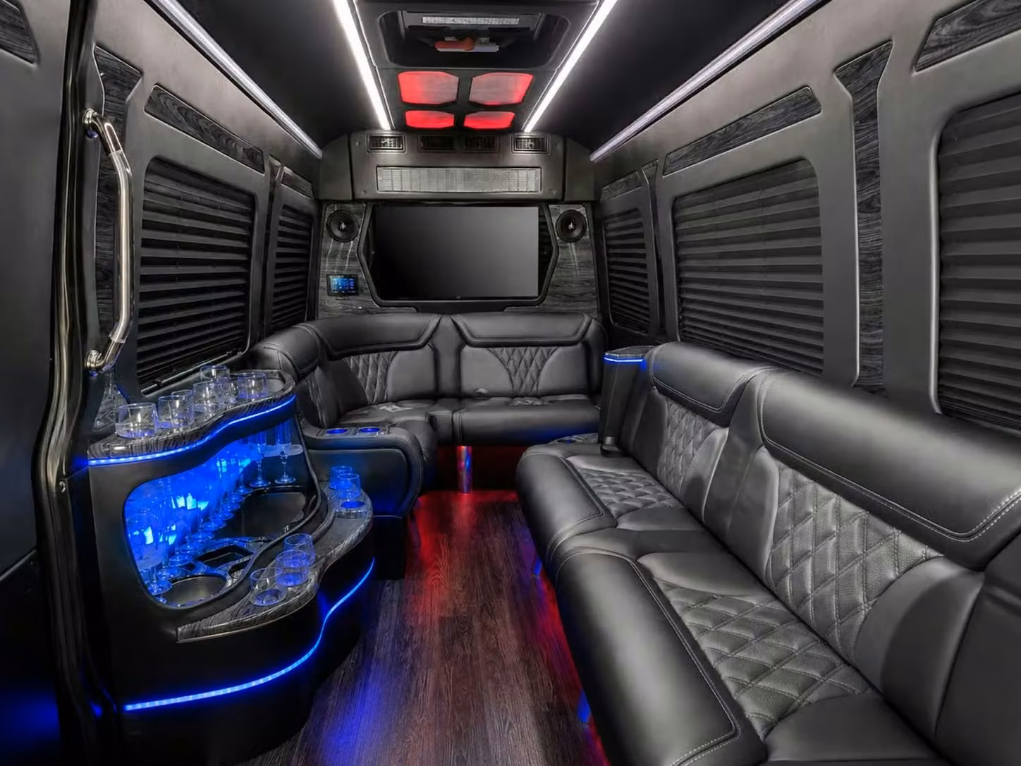 seaside private seaside charter buses for family vacations reunions and road trips